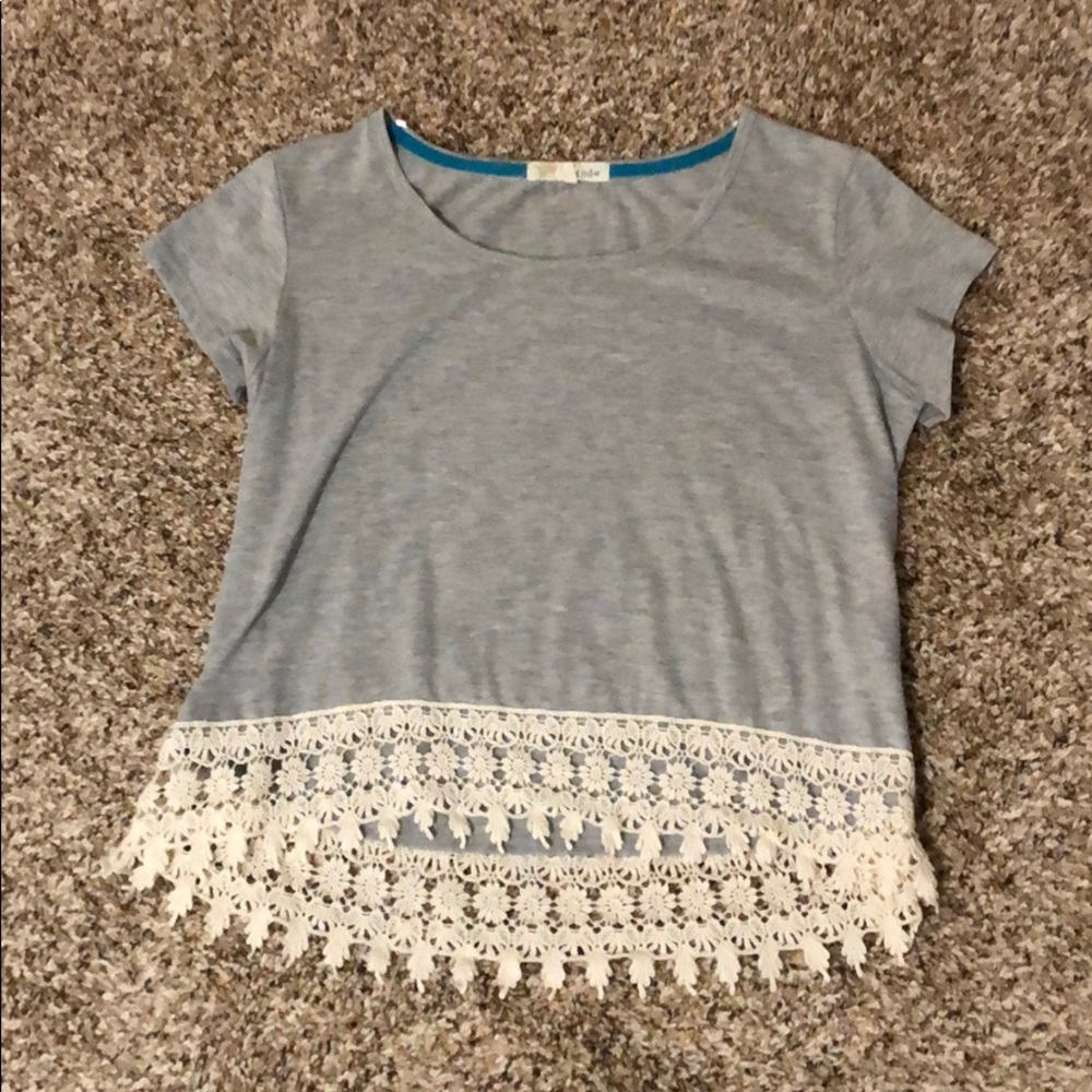 Cropped short sleeve shirt